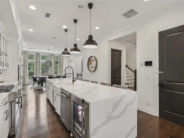 704 Opera Ln, Alpharetta, GA 30009