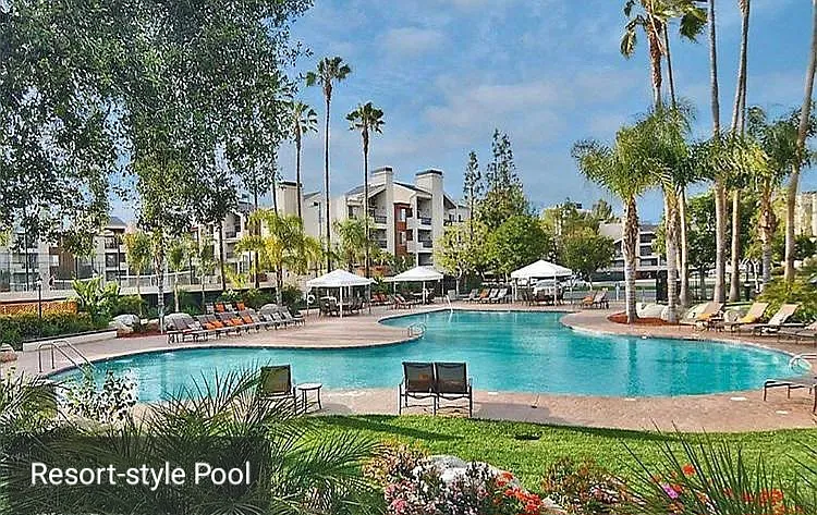 5565 Canoga Ave — Photo 4