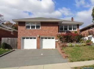 1517 12th St, Fort Lee, NJ 07024