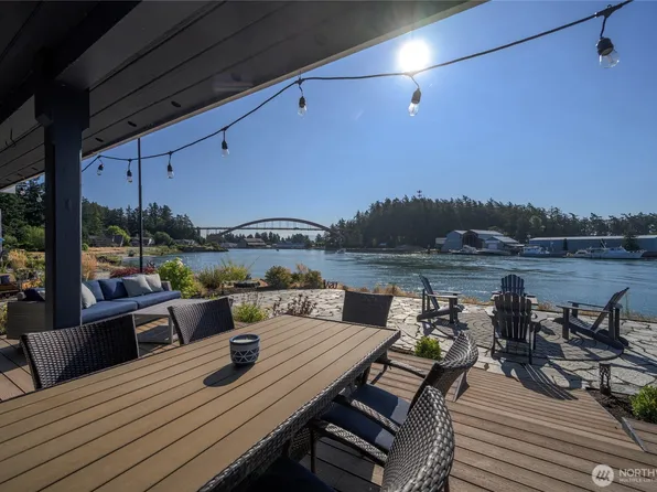 104 Chinook Place, La Conner, WA 98257