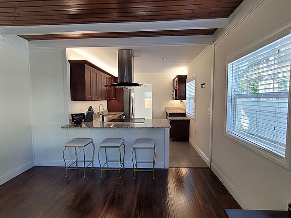 2nd image of 6523 Bayshore Blvd