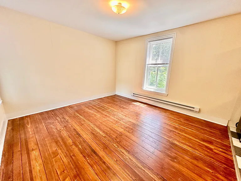 30 W Penn St #2R — Photo 7