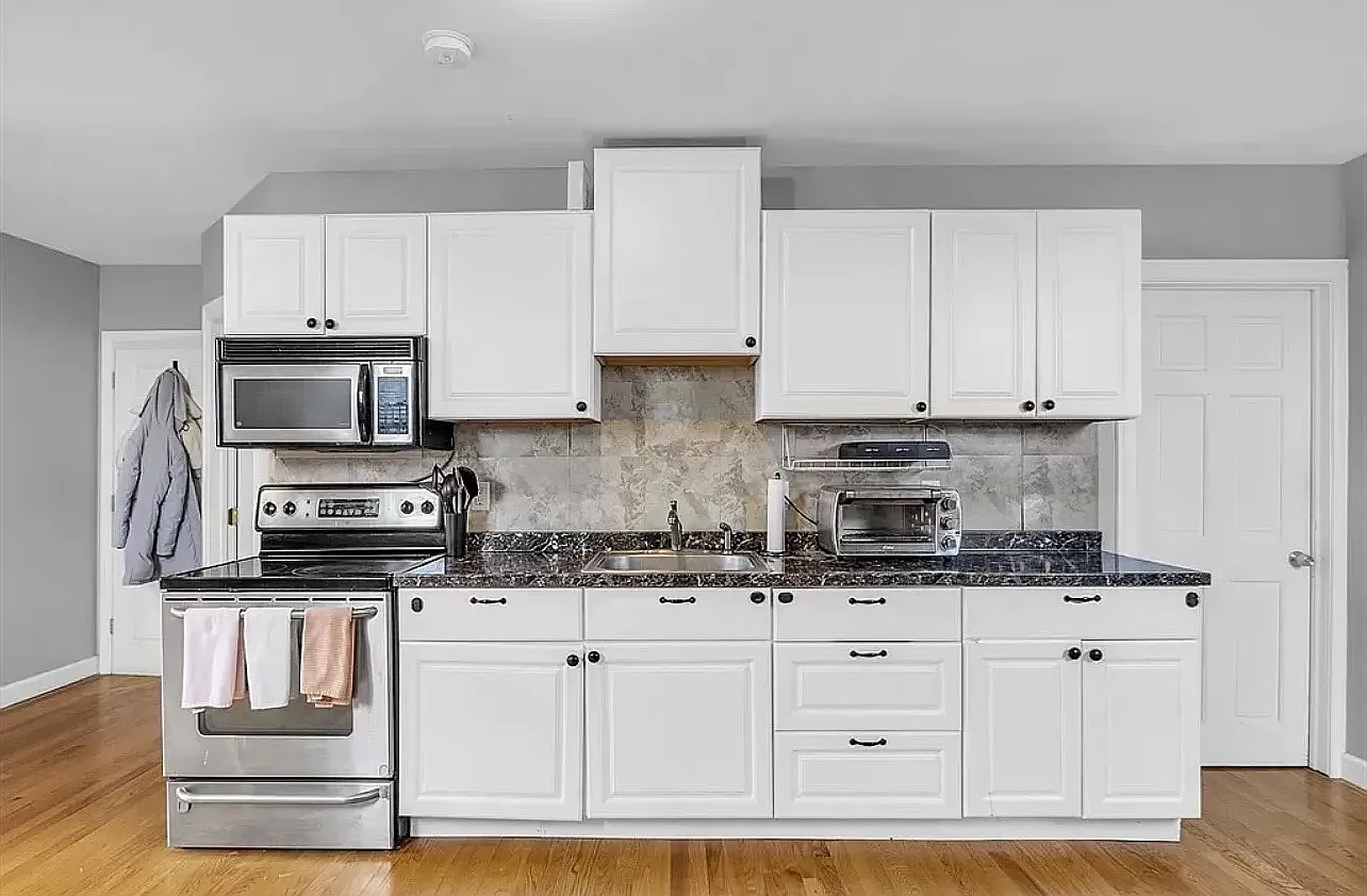 2 bed, 935 sqft, $2,750 — Photo 4