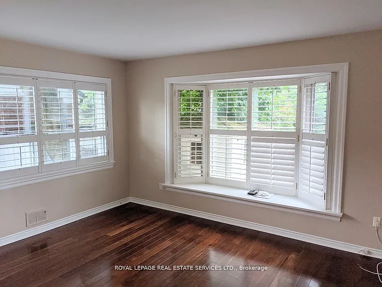 1602 Lincolnshire Blvd — Photo 13