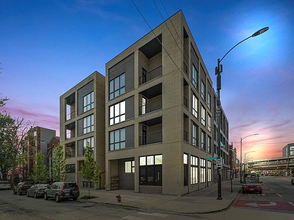 2nd image of 2404 W Moffat St #2E