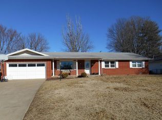 2803 E Imperial Cir, Springfield, MO 65804