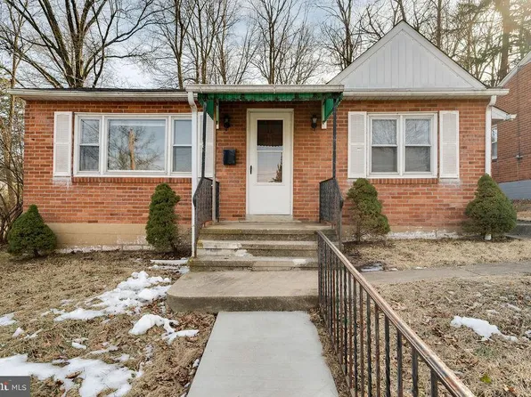 46 Walnut St, Mohnton, PA 19540