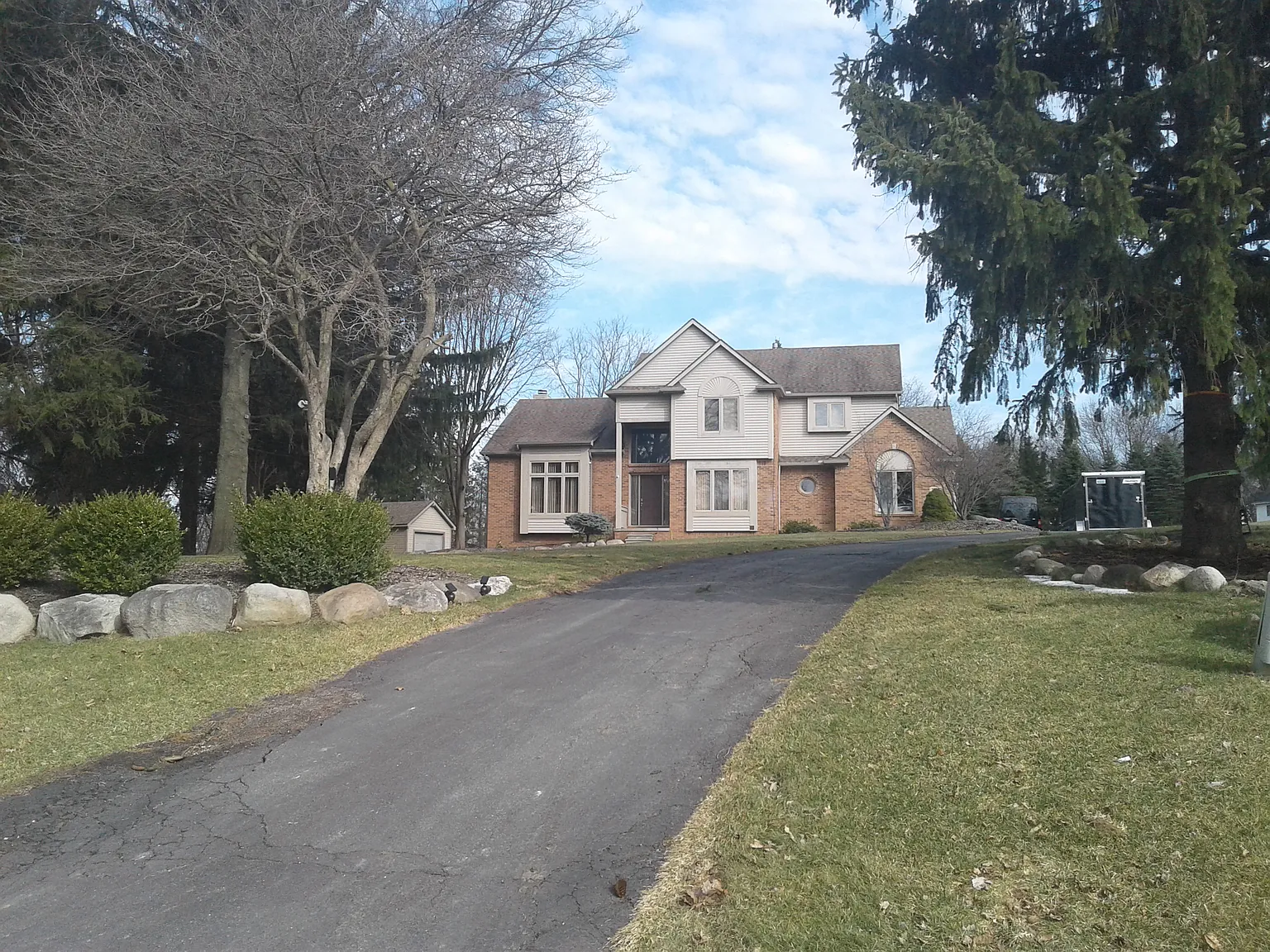 1976 Woodmar Ct photo 1