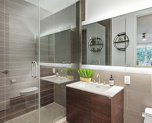 5th image of 541 Washington Ave Unit 305