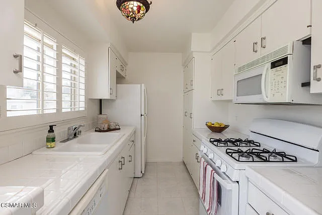 6030 Nevada Ave #7 — Photo 2