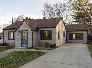 725 Atwood St S, Shakopee, MN 55379