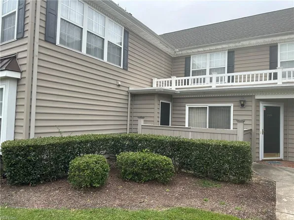 2325 Old Greenbrier Rd, Chesapeake, VA 23325