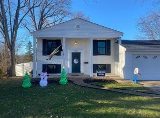 153 Huntleigh Forest Dr, Saint Louis, MO