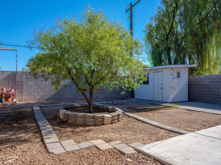 backyard & workshop