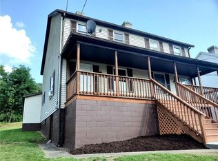 21 Elm St, Ellsworth Boro, PA 15331