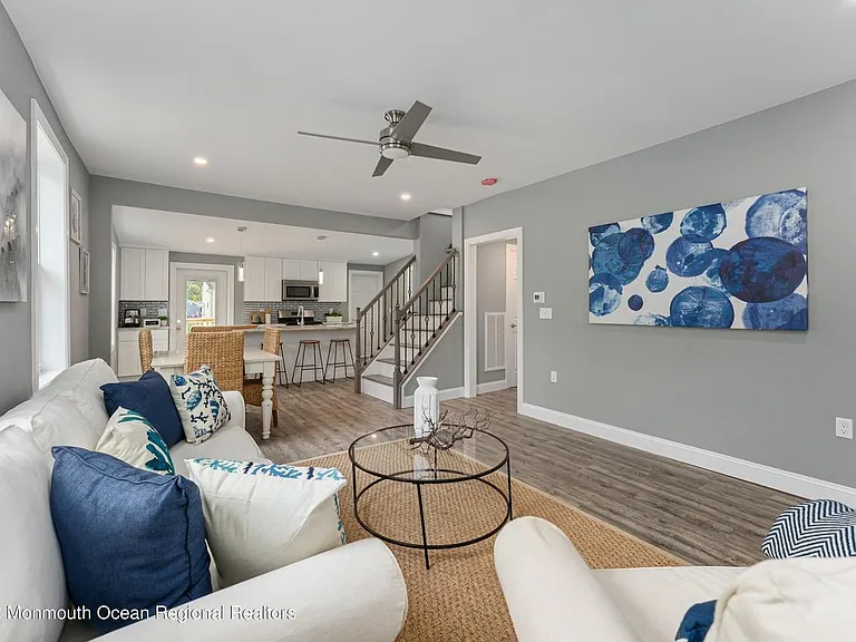 530 E Point Pleasant Ave — Photo 5