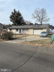 312 Spring Lake Blvd, Browns Mills, NJ, 08015