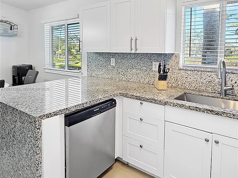 945 NE 34th Ave #204 — Photo 9