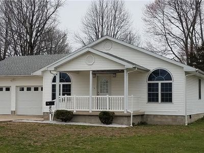 909 S 4th St, Marshall, IL, 62441