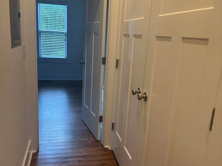 100 Jefferson St — Photo 10