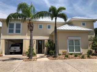 21 Blue Heron Dr, Rockport, TX 78382