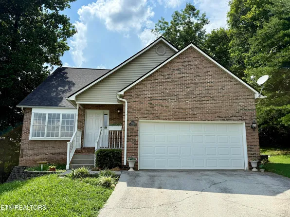 1004 Sugar Creek Ln, Knoxville, TN 37920