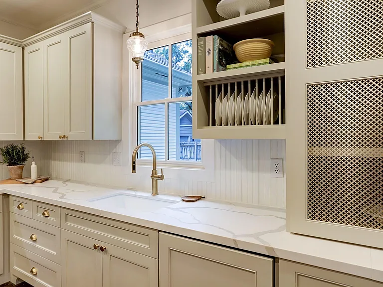 138 Lakeview Dr — Photo 8