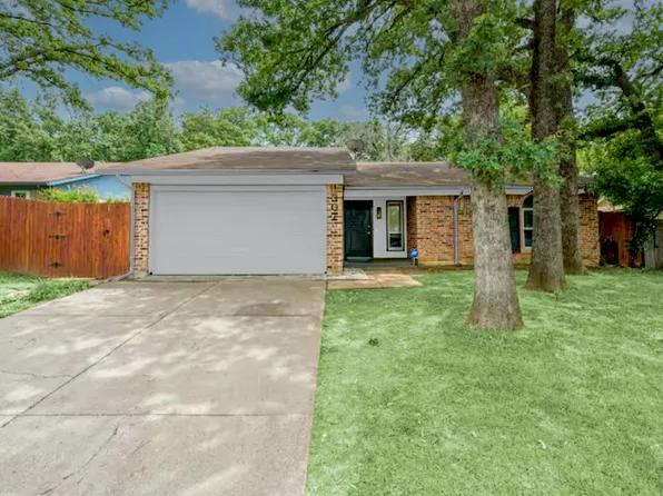307 Shelmar Dr, Euless, TX 76039