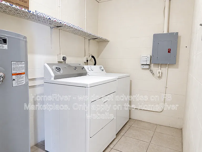 9702 Theresa Cir — Photo 3