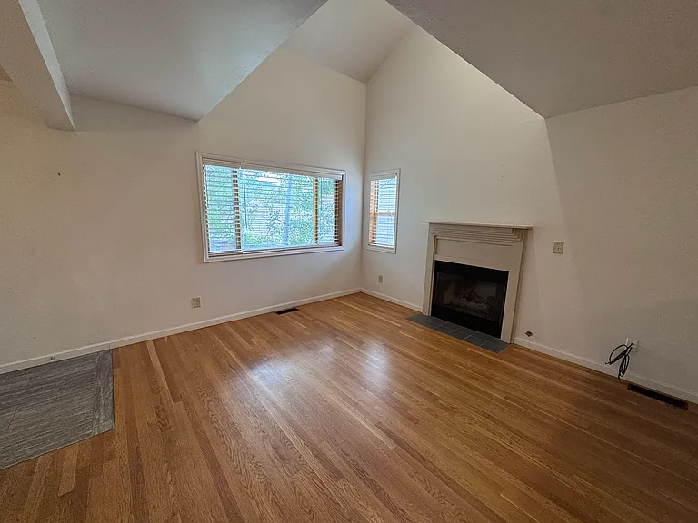 1000 Homestead Dr #15 — Photo 4