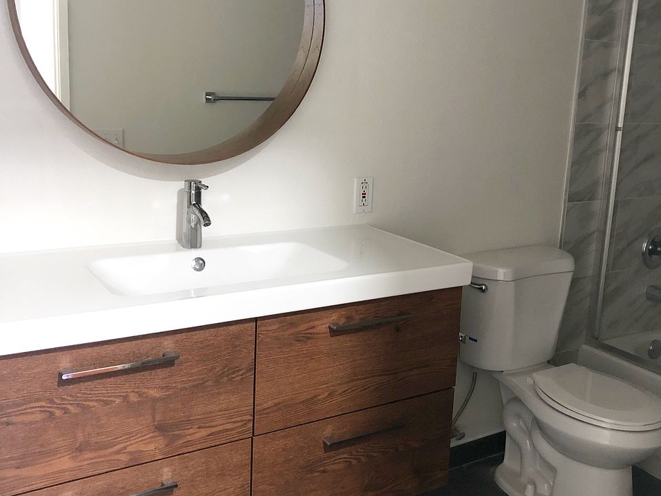 Fully renovated bathroom