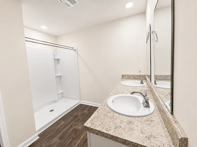 869 Twickenham Loop — Photo 13