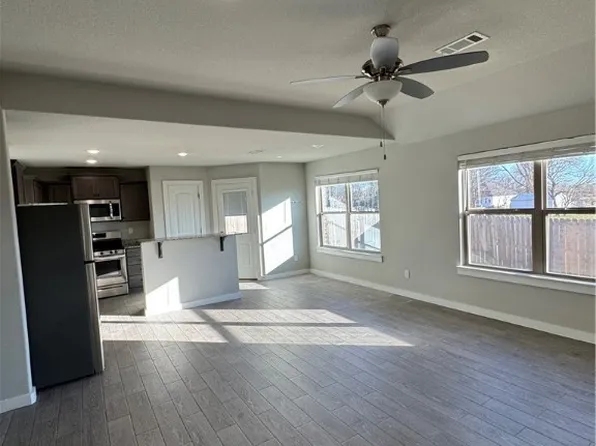 1501-1503 Purple Finch St, Centerton, AR 72719