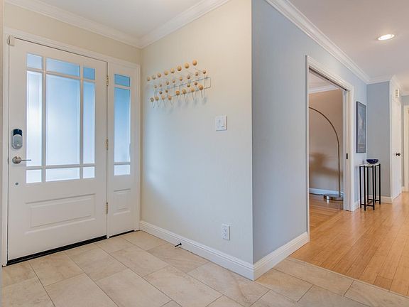 2nd image of 1438 Ormsby Dr