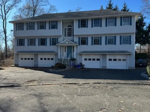 87 Pierce St #87, Fairfield, CT 06825