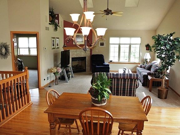 5th image of W162N5558 Westwind Dr