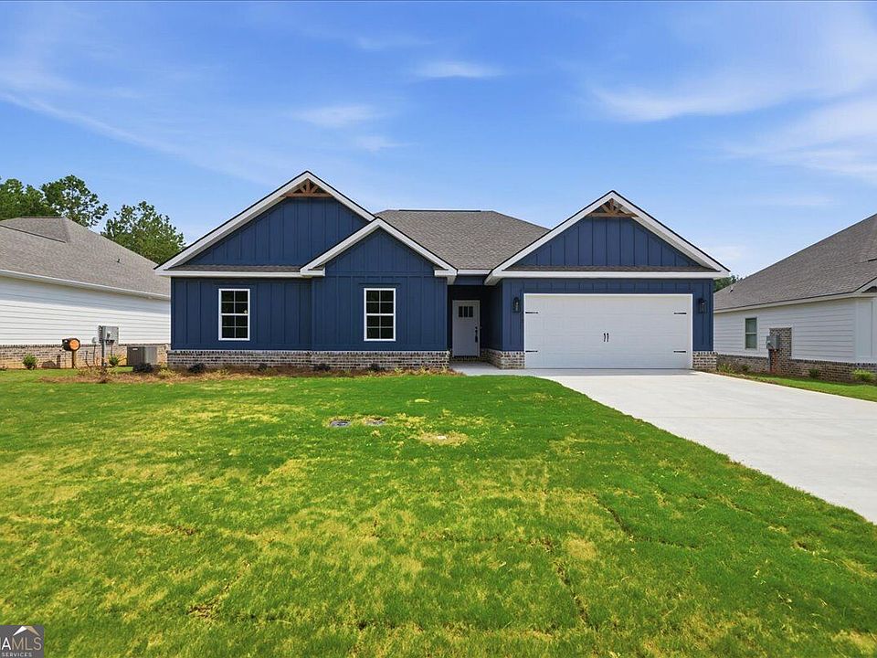 1st image of 210 Hampton Chase