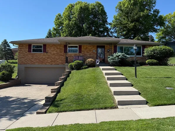 3897 Robinhill Dr, Cincinnati, OH 45211