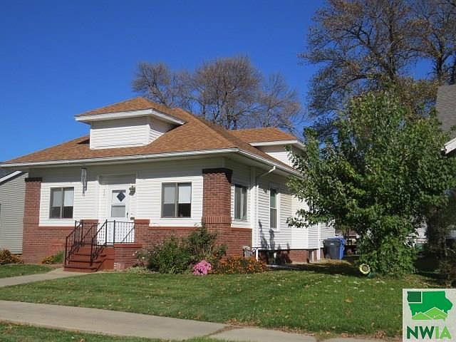 1st image of 227 4th St NW