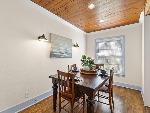 3rd image of 1313 Park St