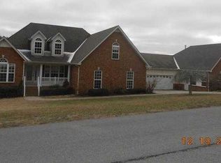 201 Matt Dr, Bell Buckle, TN 37020