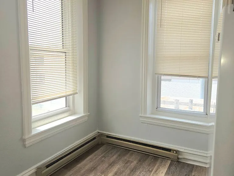 962 Hamilton St — Photo 5