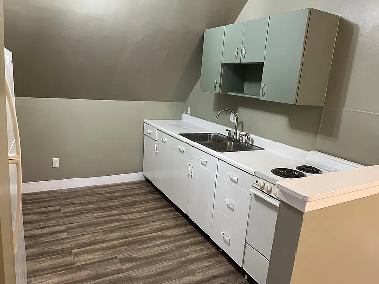 1212 Delaware Ave #4 — Photo 10