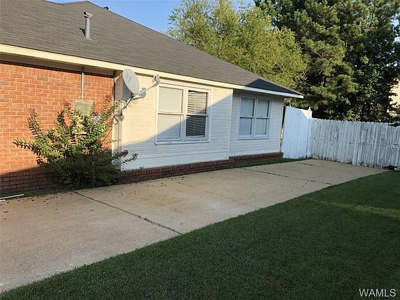 3rd image of 6373 Woodland Forrest Dr