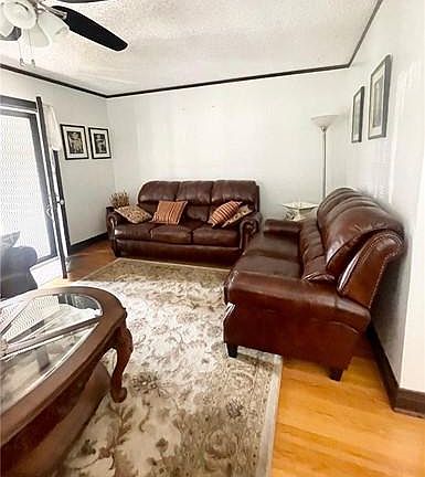 4th image of 3442 Bartlett Ave