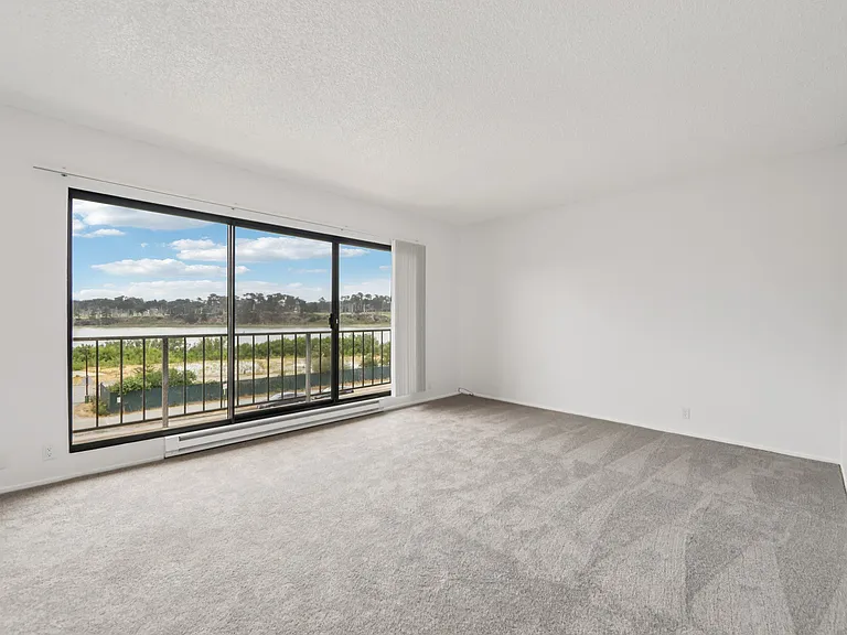 Lakewood Apartments At Lake Merced — Photo 12