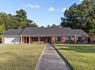 2515 Greenhills Dr, Kilgore, TX 75662