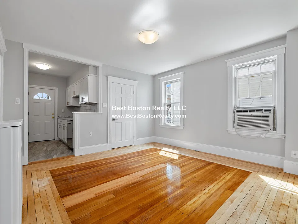 16 Windsor Rd #1