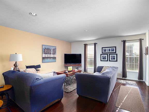 4th image of 2332 Aristocracy Cir