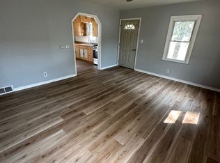 721 10th Ave, Gilbertville, IA 50634
